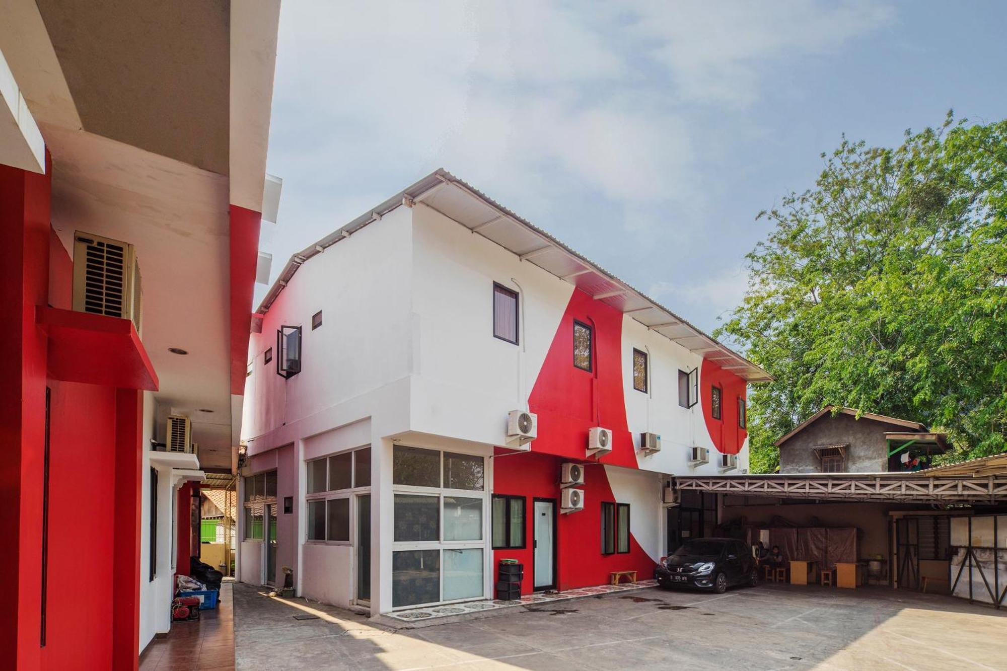 Hotel Super Oyo 866 Idola