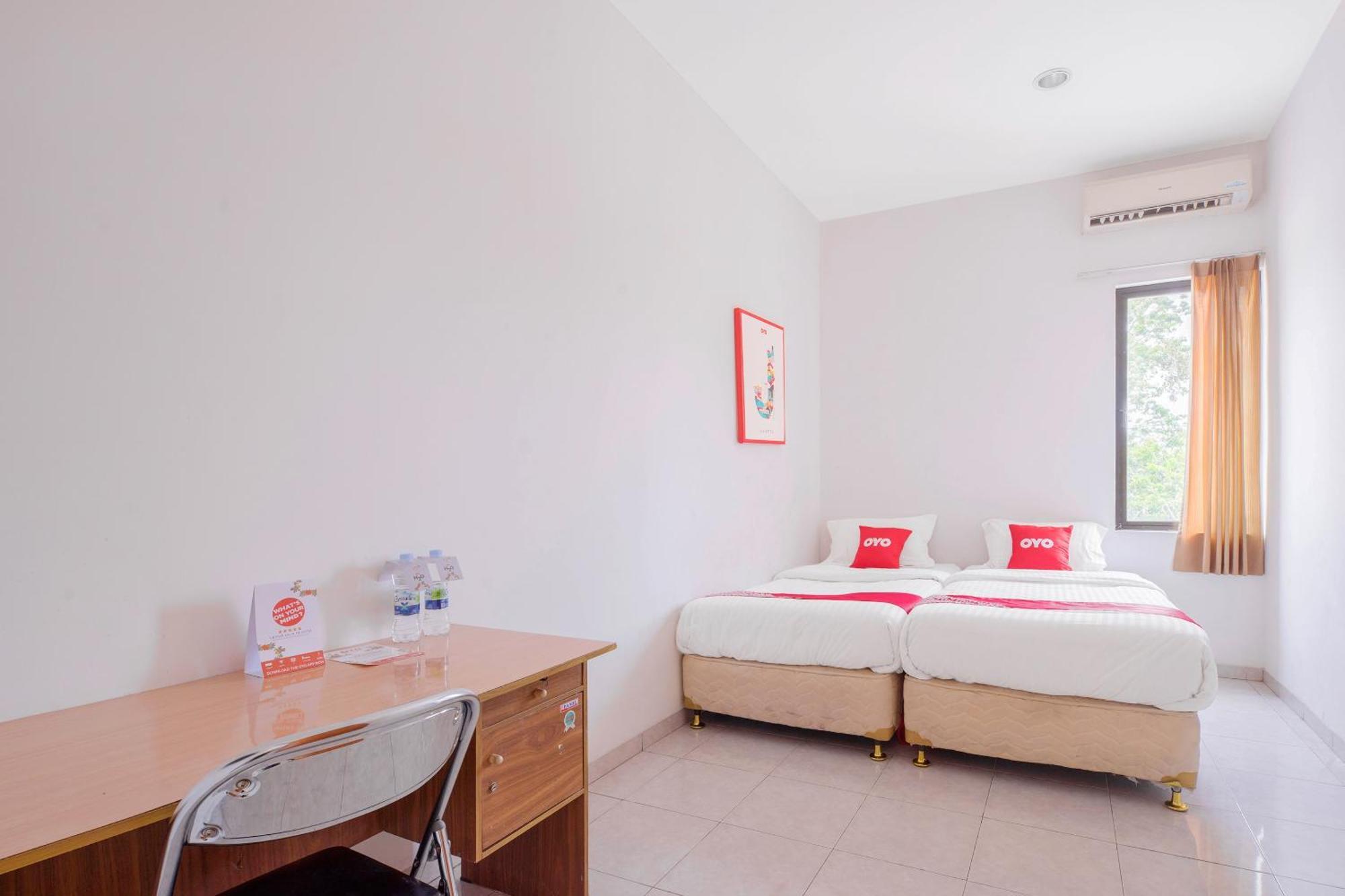 Hotel Super Oyo 866 Idola